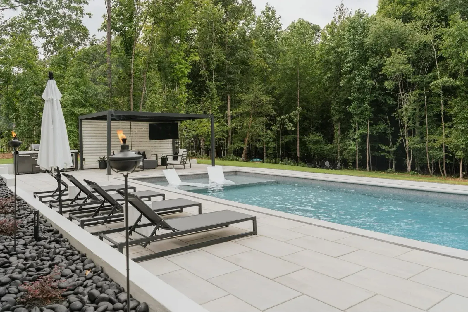 Raleigh Inground Pool, Granite Grey Membrane with Techo Bloc Blu Grande Pavers